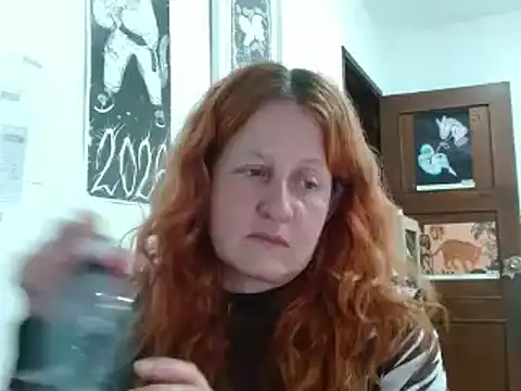 Snapshot of ViioletaMora chatting on March 3, 2026, 1:56 am ViioletaMora online show from March 3, 2026, 1:56 am