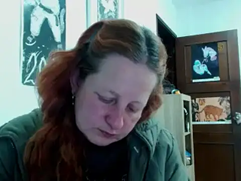 Snapshot of ViioletaMora chatting on March 10, 2026, 12:04 am ViioletaMora online show from March 10, 2026, 12:04 am