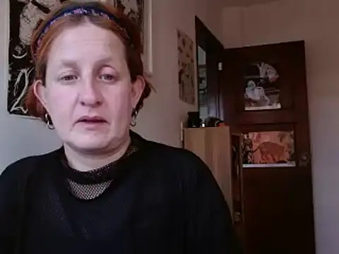 Snapshot of ViioletaMora chatting on March 11, 2026, 10:05 pm ViioletaMora online show from March 11, 2026, 10:05 pm