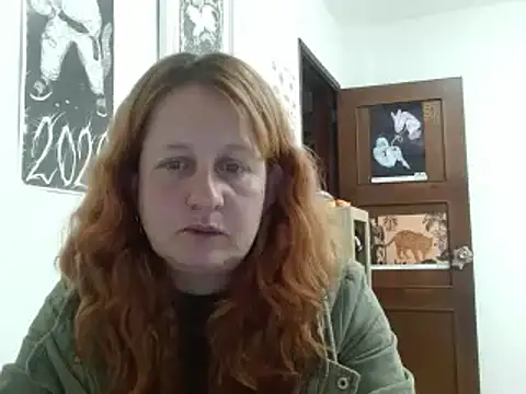 Snapshot of ViioletaMora chatting on March 17, 2026, 12:04 am ViioletaMora online show from March 17, 2026, 12:04 am