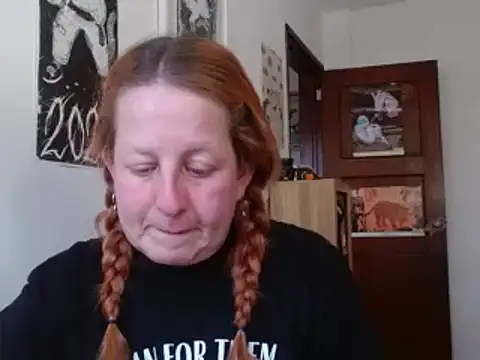 Snapshot of ViioletaMora chatting on March 21, 2026, 9:40 pm ViioletaMora online show from March 21, 2026, 9:40 pm