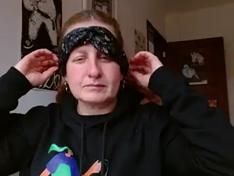 Snapshot of ViioletaMora chatting on March 30, 2026, 7:37 pm ViioletaMora online show from March 30, 2026, 7:37 pm