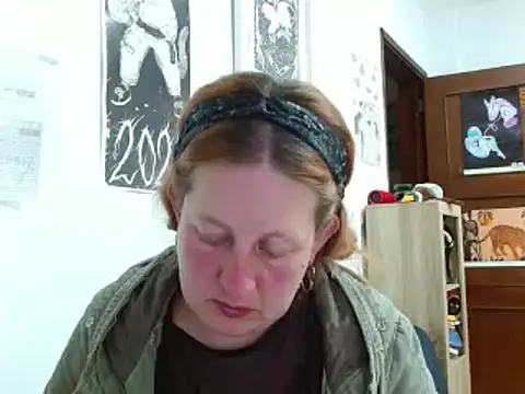 Snapshot of ViioletaMora chatting on April 1, 2026, 5:52 am ViioletaMora online show from April 1, 2026, 5:52 am