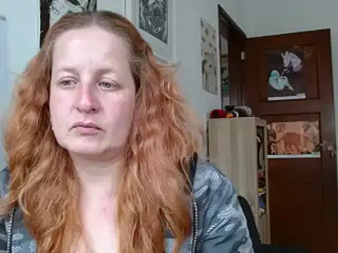 Snapshot of ViioletaMora chatting on April 5, 2026, 9:12 pm ViioletaMora online show from April 5, 2026, 9:12 pm