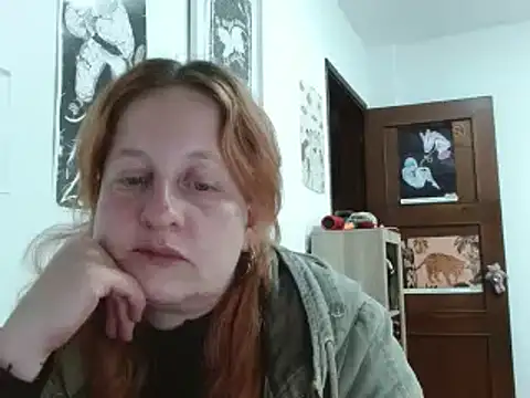 Snapshot of ViioletaMora chatting on April 8, 2026, 2:33 am ViioletaMora online show from April 8, 2026, 2:33 am