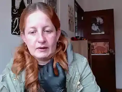 Snapshot of ViioletaMora chatting on April 8, 2026, 7:03 pm ViioletaMora online show from April 8, 2026, 7:03 pm