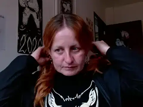 Snapshot of ViioletaMora chatting on April 10, 2026, 6:23 pm ViioletaMora online show from April 10, 2026, 6:23 pm