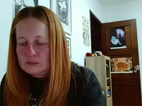 Snapshot of ViioletaMora chatting on April 13, 2026, 3:23 am ViioletaMora online show from April 13, 2026, 3:23 am