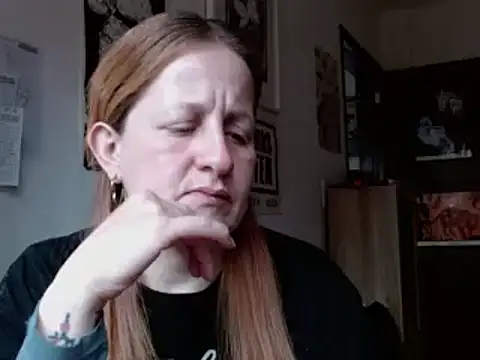 Snapshot of ViioletaMora chatting on April 14, 2026, 7:09 pm ViioletaMora online show from April 14, 2026, 7:09 pm