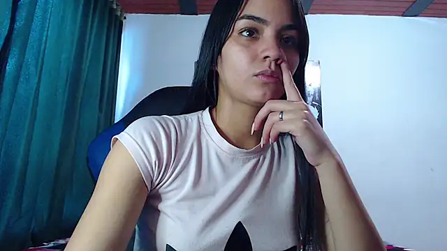 Snapshot of Ariel_Zeo1 chatting on February 5, 2025, 7:10 pm Ariel Zeo1 online show from February 5, 2025, 7:10 pm