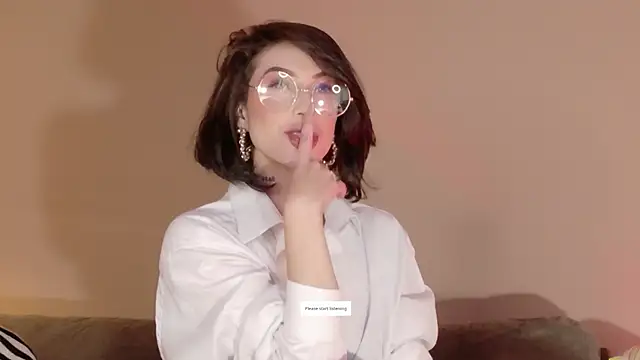 Hannah Borbon online show from March 8, 2026, 3:32 am