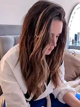 maliciaworld online show from February 25, 2026, 6:50 pm