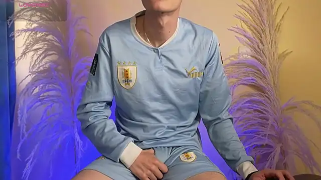 Snapshot of Elian_Cooper chatting on January 24, 2025, 1:14 pm Elian Cooper online show from January 24, 2025, 1:14 pm