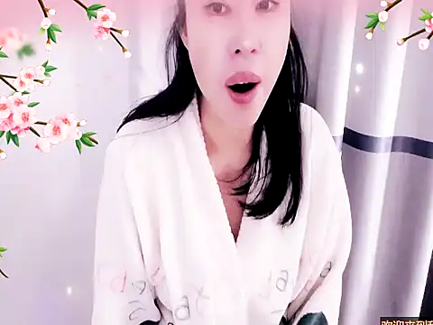 xiaoxuer online show from January 10, 2025, 3:50 am