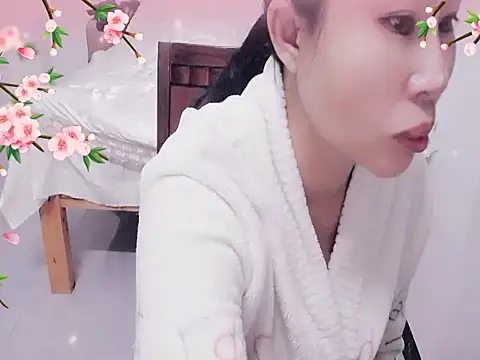 xiaoxuer online show from March 7, 2025, 5:18 am