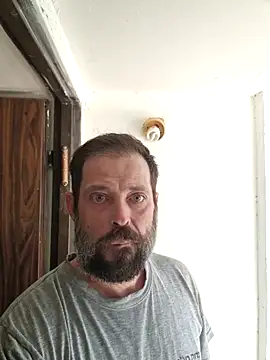 Snapshot of zefside42 chatting on November 2, 2025, 12:18 pm zefside42 online show from November 2, 2025, 12:18 pm