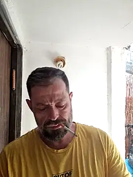 Snapshot of zefside42 chatting on November 9, 2025, 12:47 pm zefside42 online show from November 9, 2025, 12:47 pm