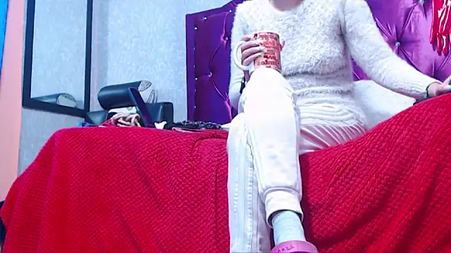 AyshaScott online show from November 28, 2025, 12:52 pm