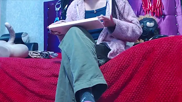 AyshaScott online show from February 19, 2026, 2:24 pm