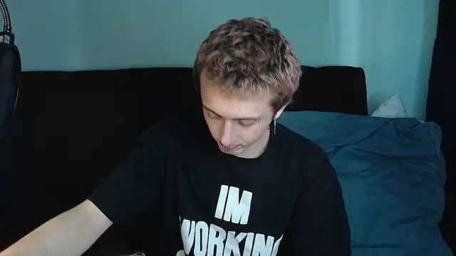 Snapshot of axxxturel chatting on December 10, 2024, 11:00 am axxxturel online show from December 10, 2024, 11:00 am