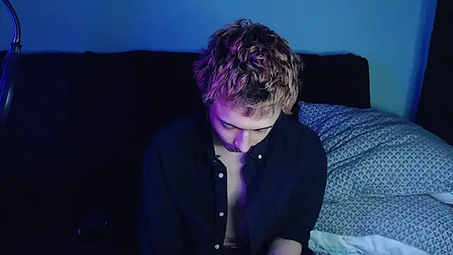 Snapshot of axxxturel chatting on December 13, 2024, 3:54 pm axxxturel online show from December 13, 2024, 3:54 pm