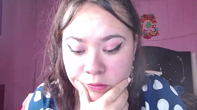 Snapshot of NikkiRous_ chatting on February 12, 2025, 4:44 pm NikkiRous online show from February 12, 2025, 4:44 pm