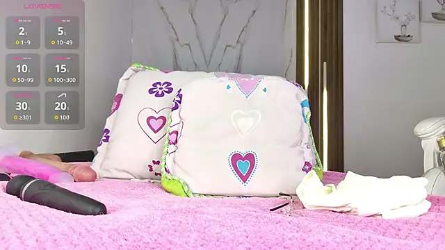 mia 099 online show from March 17, 2026, 8:23 pm