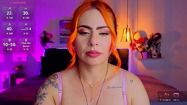 Snapshot of Dulce_charlottee chatting on October 27, 2025, 7:51 pm Dulce charlottee online show from October 27, 2025, 7:51 pm