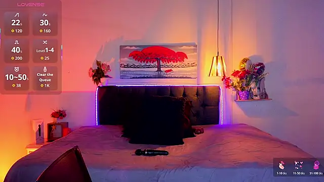 Snapshot of Dulce_charlottee chatting on October 30, 2025, 7:36 pm Dulce charlottee online show from October 30, 2025, 7:36 pm