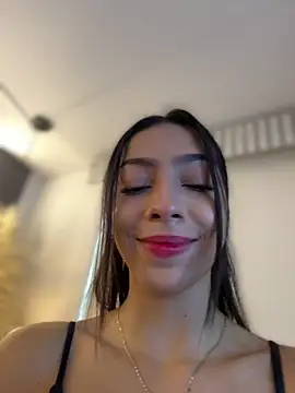 Ema azel online show from April 15, 2026, 2:02 pm