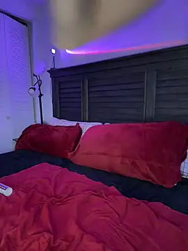 Snapshot of BrattyBae_xo chatting on February 20, 2025, 1:36 am BrattyBae xo online show from February 20, 2025, 1:36 am