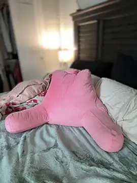 Snapshot of BrattyBae_xo chatting on September 21, 2025, 6:31 pm BrattyBae xo online show from September 21, 2025, 6:31 pm