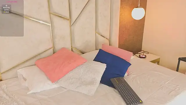 AilishBenson online show from February 10, 2026, 8:24 pm