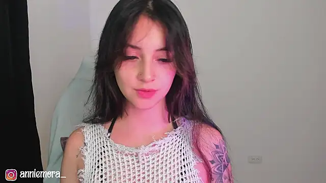 Snapshot of annie_mora chatting on January 24, 2025, 2:39 am annie mora online show from January 24, 2025, 2:39 am