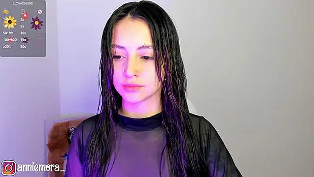 Snapshot of annie_mora chatting on February 20, 2025, 1:46 am annie mora online show from February 20, 2025, 1:46 am