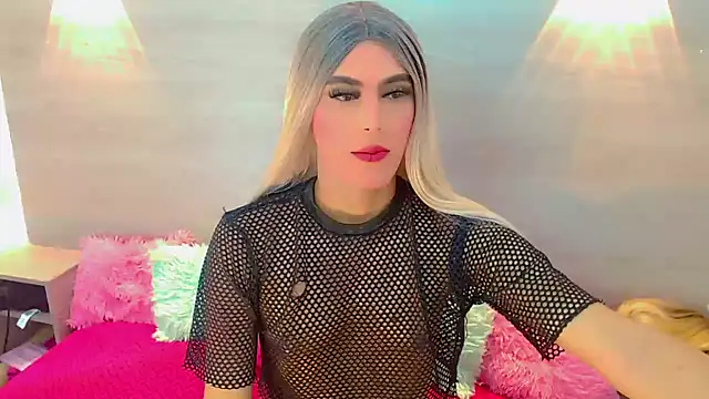 Snapshot of Daniela_Pink_ chatting on March 20, 2025, 9:35 pm Daniela Pink online show from March 20, 2025, 9:35 pm