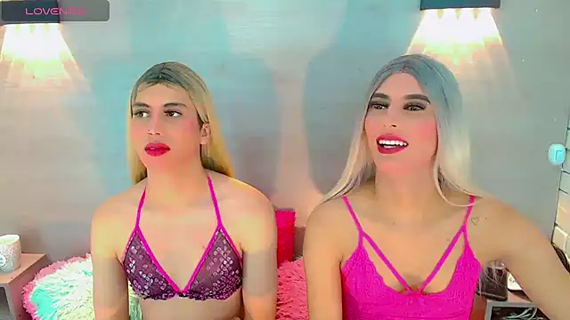 Snapshot of Daniela_Pink_ chatting on March 22, 2025, 9:31 pm Daniela Pink online show from March 22, 2025, 9:31 pm