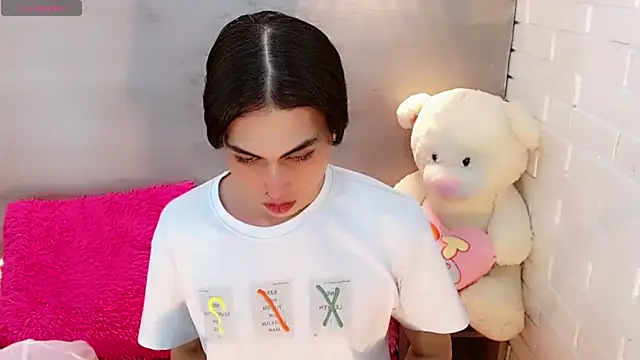 Snapshot of Daniela_Pink_ chatting on September 28, 2025, 8:47 pm Daniela Pink online show from September 28, 2025, 8:47 pm