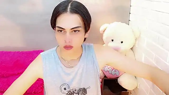 Snapshot of Daniela_Pink_ chatting on October 28, 2025, 8:00 pm Daniela Pink online show from October 28, 2025, 8:00 pm