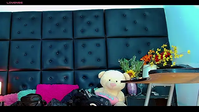 Snapshot of Daniela_Pink_ chatting on June 22, 2026, 8:17 pm Daniela Pink online show from June 22, 2026, 8:17 pm