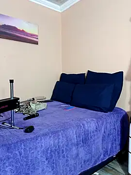 Snapshot of Fantasy1976 chatting on October 17, 2025, 4:20 pm Fantasy1976 online show from October 17, 2025, 4:20 pm