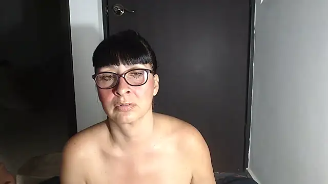 HellenLatin online show from February 3, 2026, 6:22 am