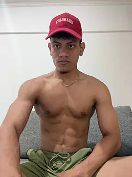 bbchocolate27 online show from April 25, 2026, 11:35 pm