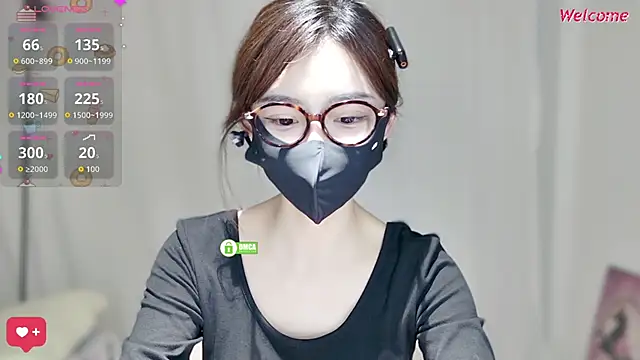 Snapshot of Duduludululu chatting on September 23, 2025, 12:19 pm Duduludululu online show from September 23, 2025, 12:19 pm