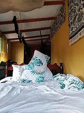 MrNymphoLonelySoulja online show from December 14, 2025, 4:56 pm