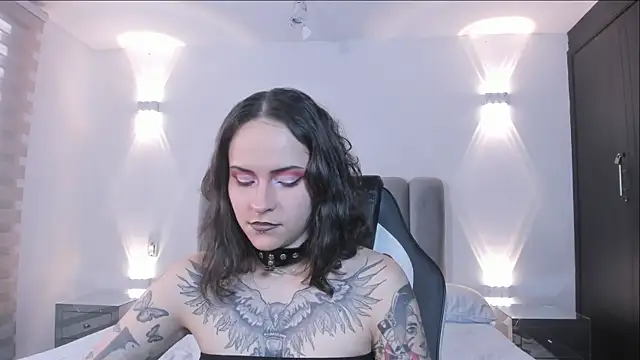 AnnyThompson  online show from January 14, 2026, 10:14 pm