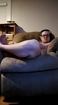 Snapshot of 420getsmehorny chatting on December 4, 2024, 10:02 am 420getsmehorny online show from December 4, 2024, 10:02 am