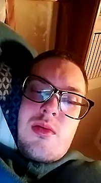 Snapshot of 420getsmehorny chatting on December 6, 2024, 2:35 am 420getsmehorny online show from December 6, 2024, 2:35 am