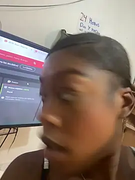 keilysofia online show from October 13, 2025, 9:15 pm