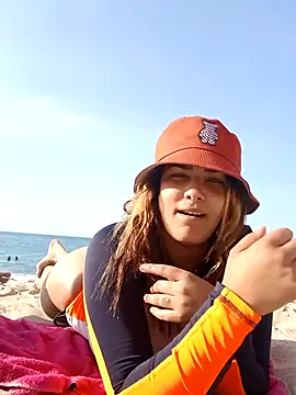 camiysebas21 online show from March 11, 2025, 8:53 pm